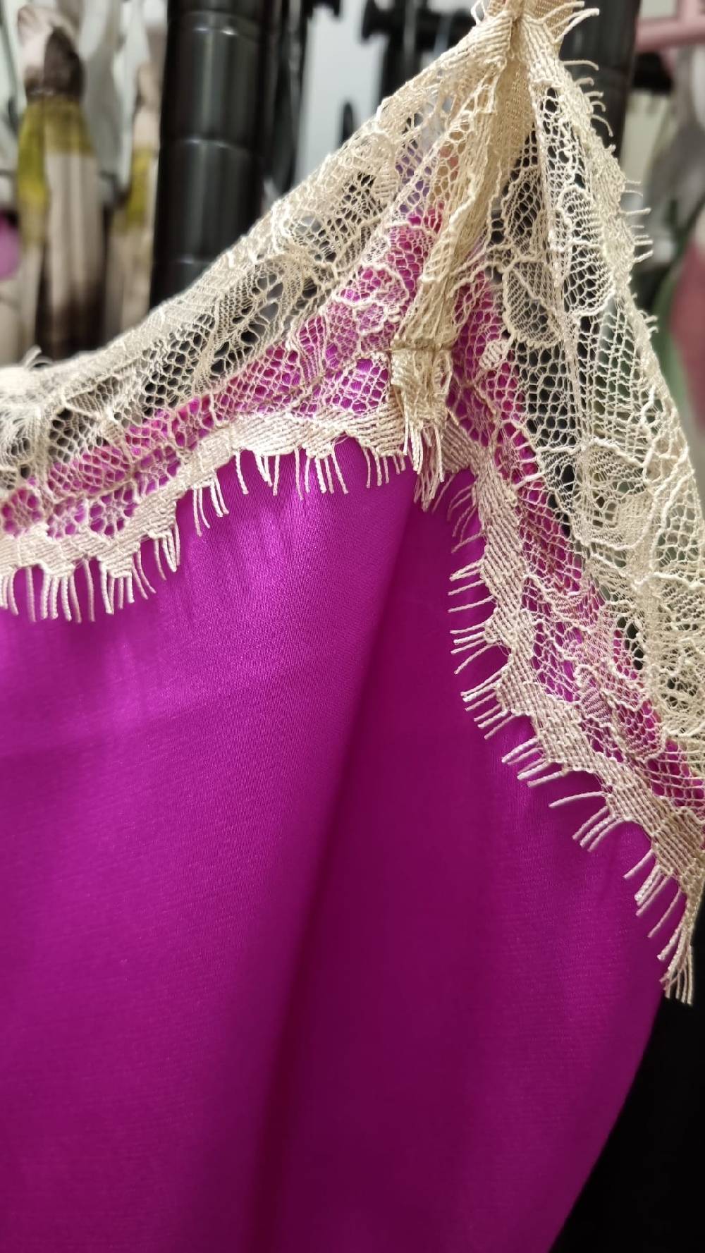 Le Chicche Top Satin e Pizzo Vendita Calda
