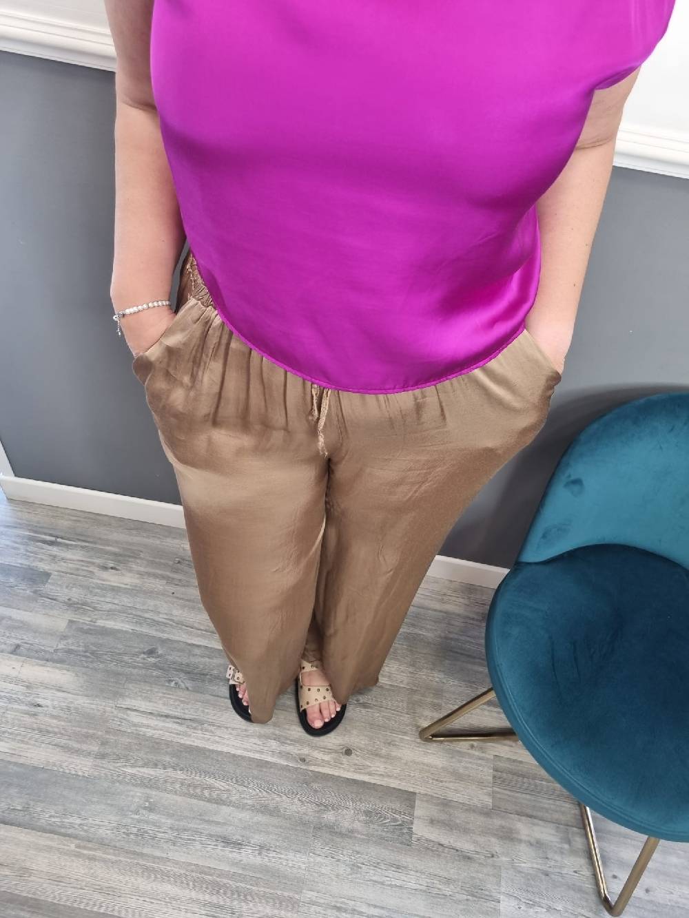 Le Chicche Pantalone Viscosa Camel Fornitura limitata