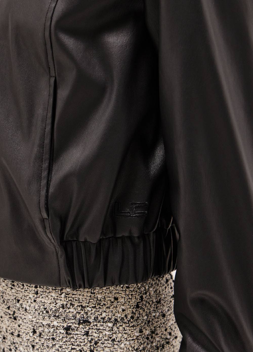 LES COPAINSBomber cropped in ECOpelle Ultimi tre giorni