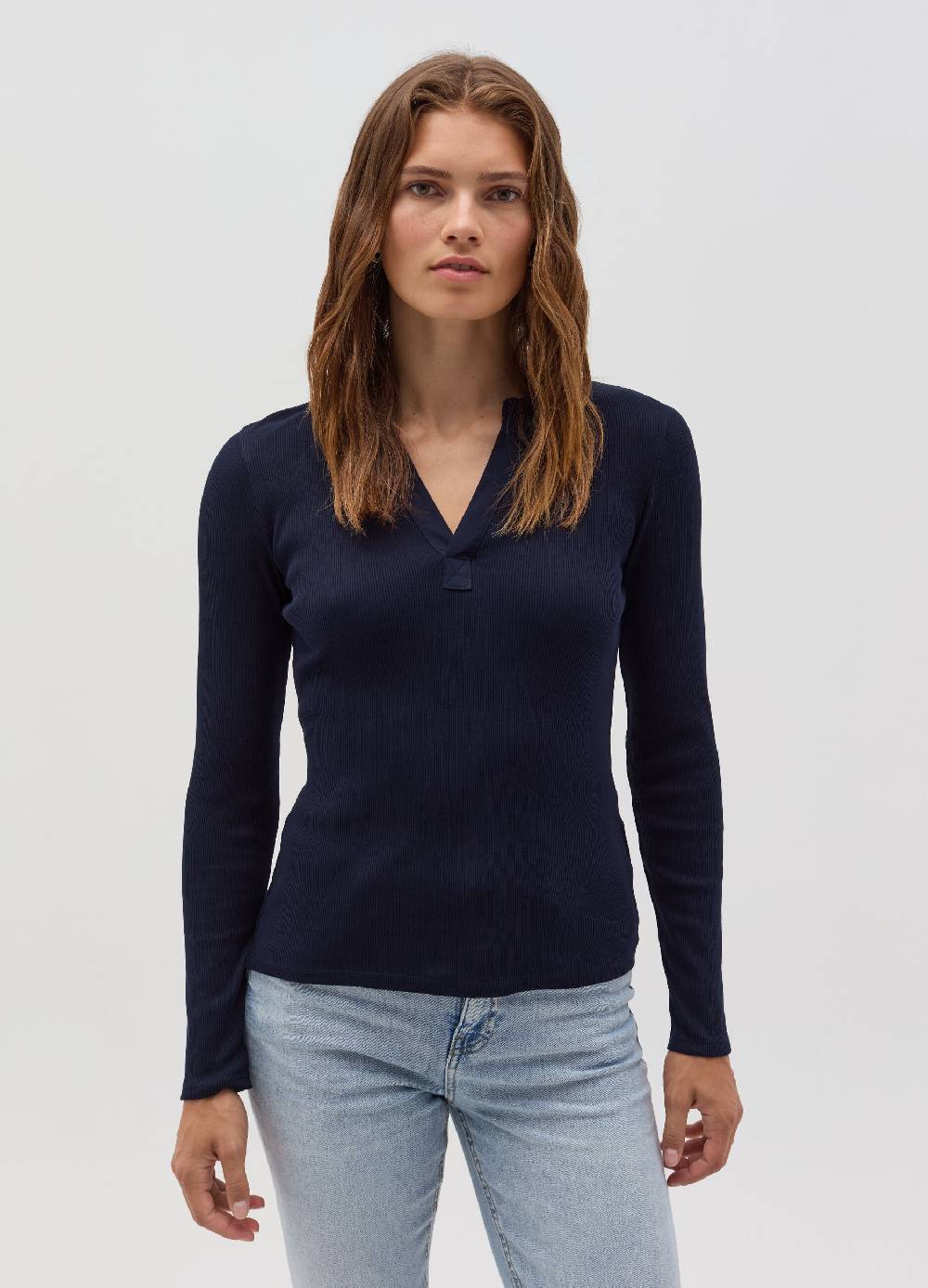 OVS T-shirt a costine sottili con scollo a V Convenienza