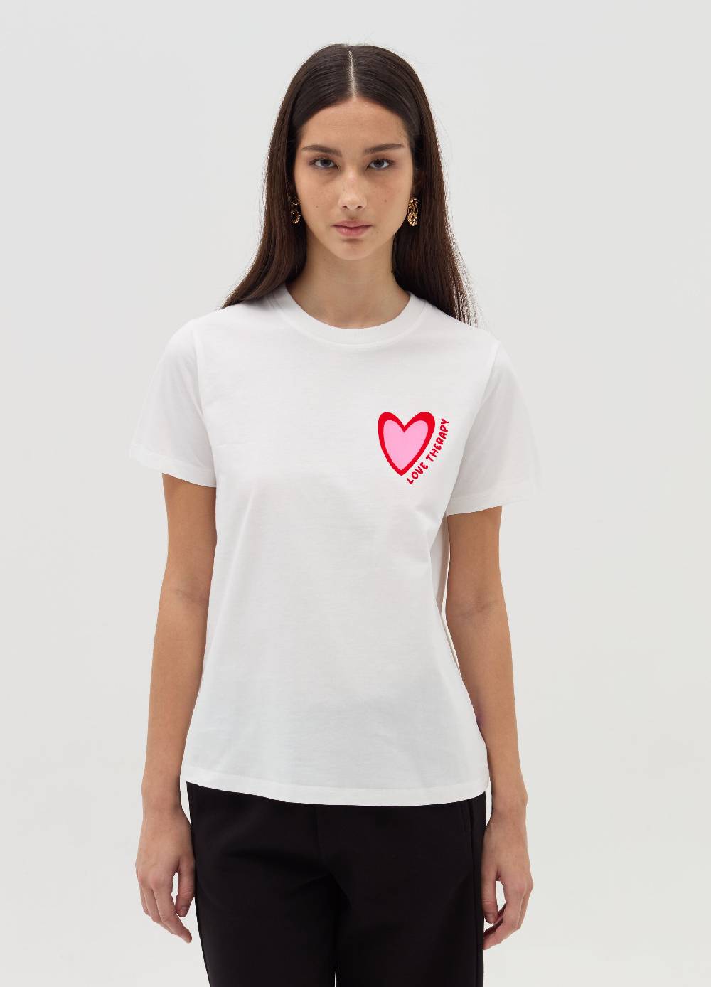 LOVE THERAPY T-shirt con stampa cuore Offerta
