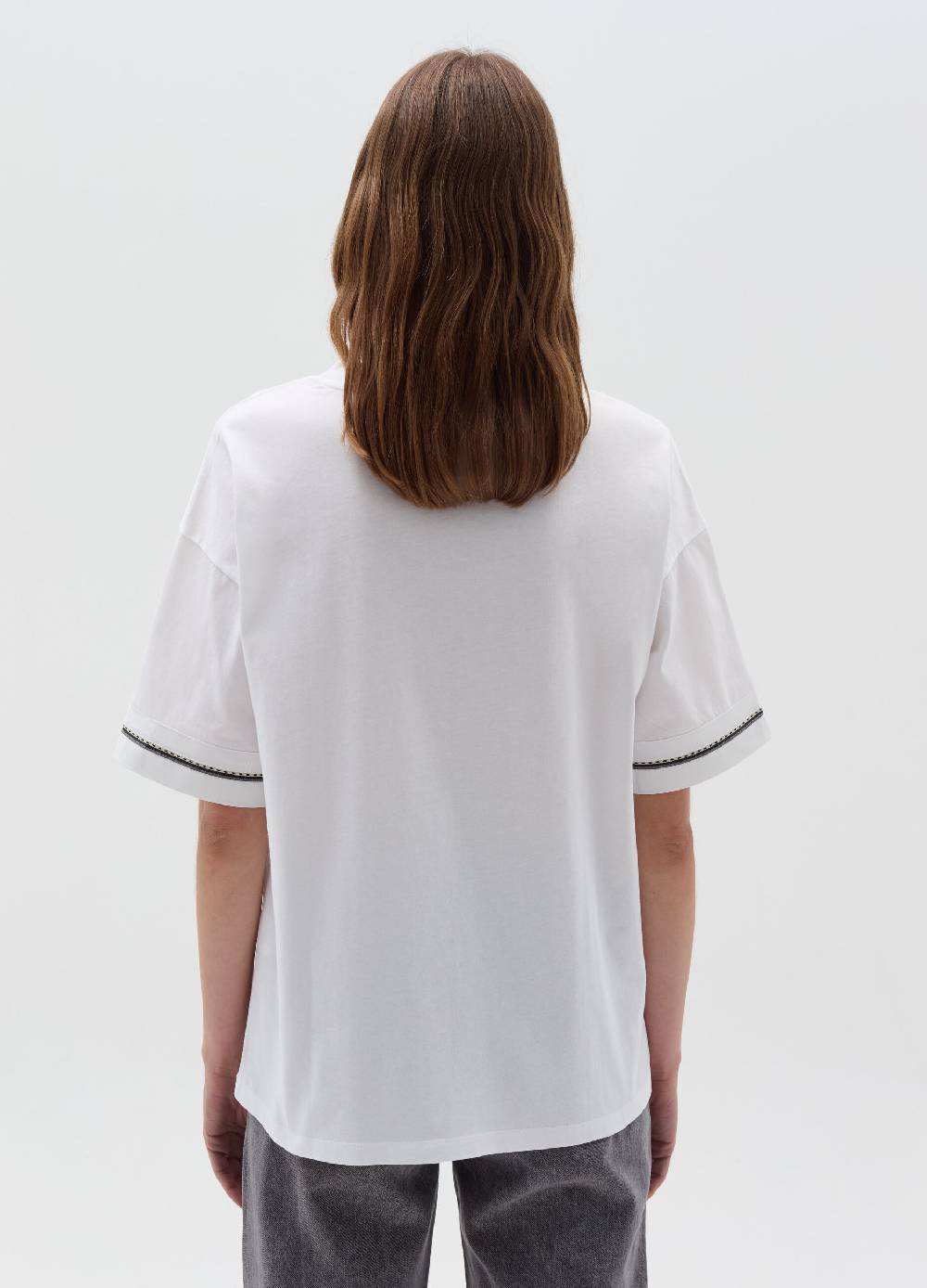 LULAH D. T-shirt over con inserti a contrasto Economico