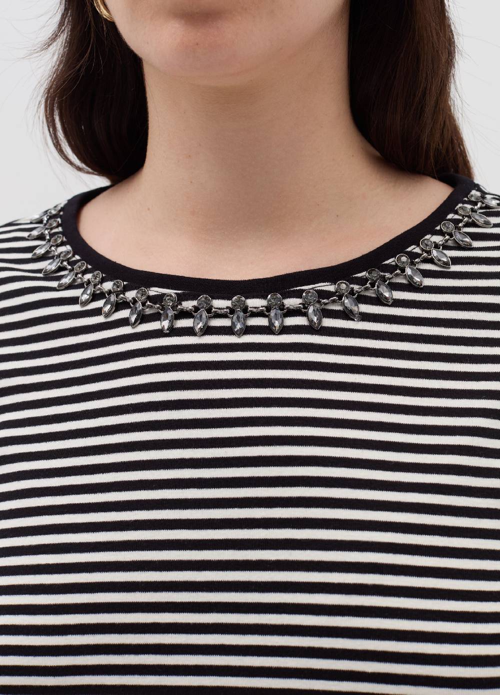 MYA T-shirt con applicazione gioiello Curvy Vendite Flash