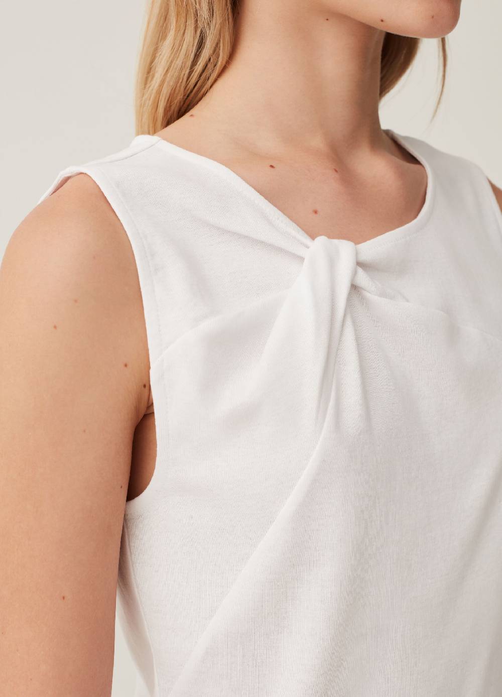 OVS Tank top girocollo con nodo Qualità