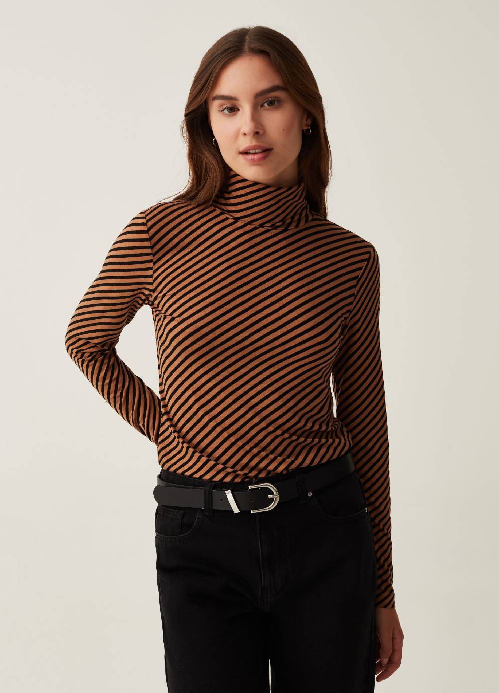OVS T-shirt a collo alto stampa a righe oblique In Vendita