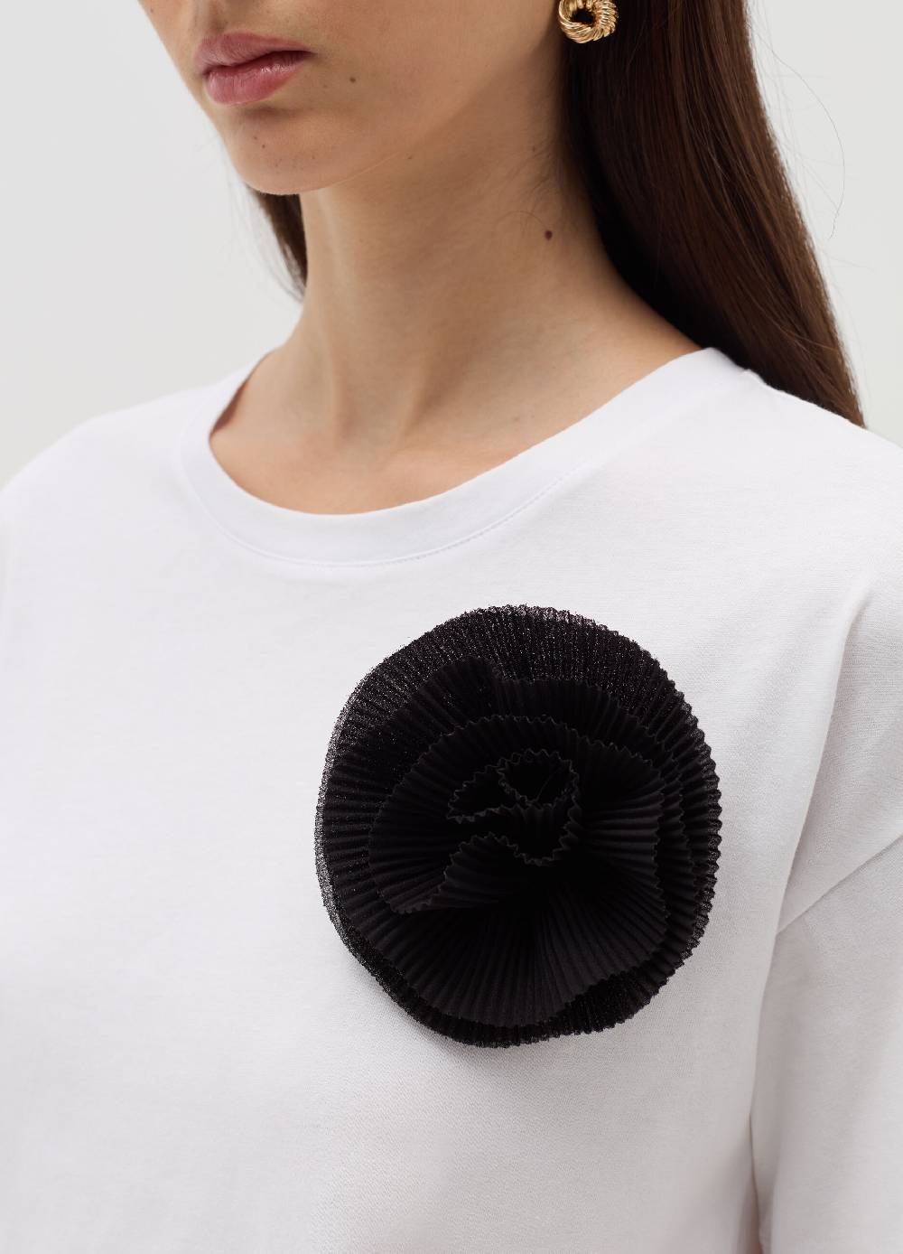 OVS T-shirt con applicazione floreale In Saldo
