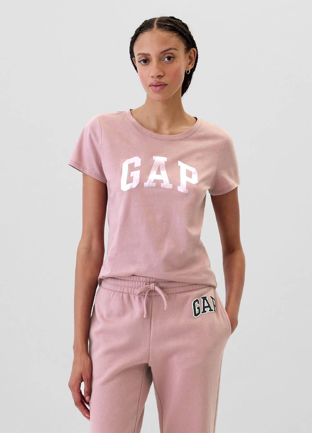 GAP T-shirt con stampa logo in foil Saldi