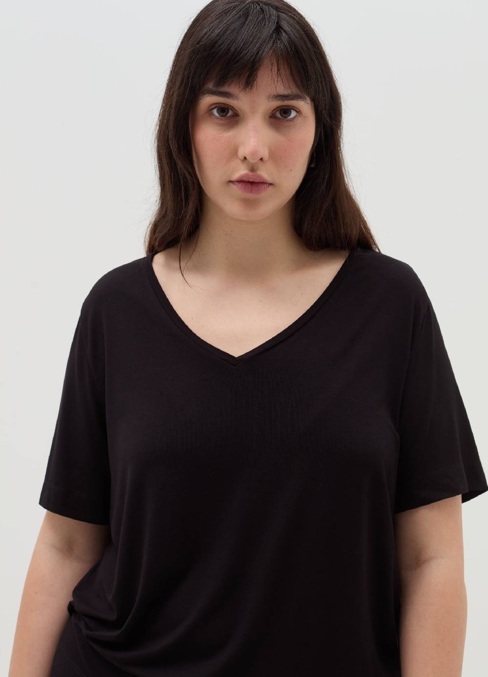 MYA T-shirt con scollo a V Curvy Spedizione Gratuita