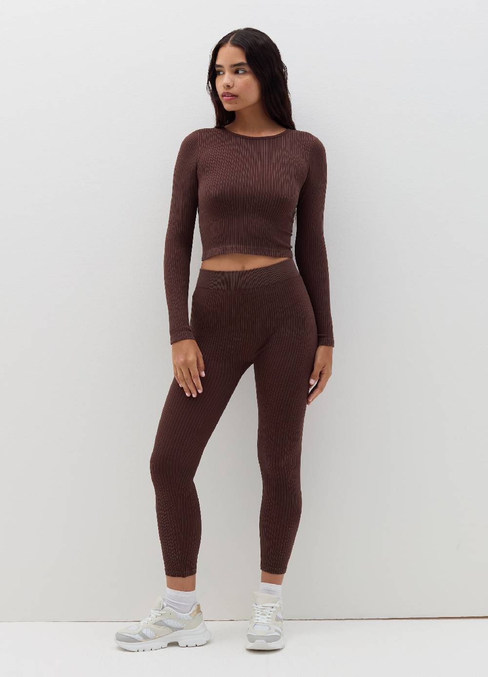B. ANGEL T-shirt crop a costine con maniche lunghe Spedizione Gratuita