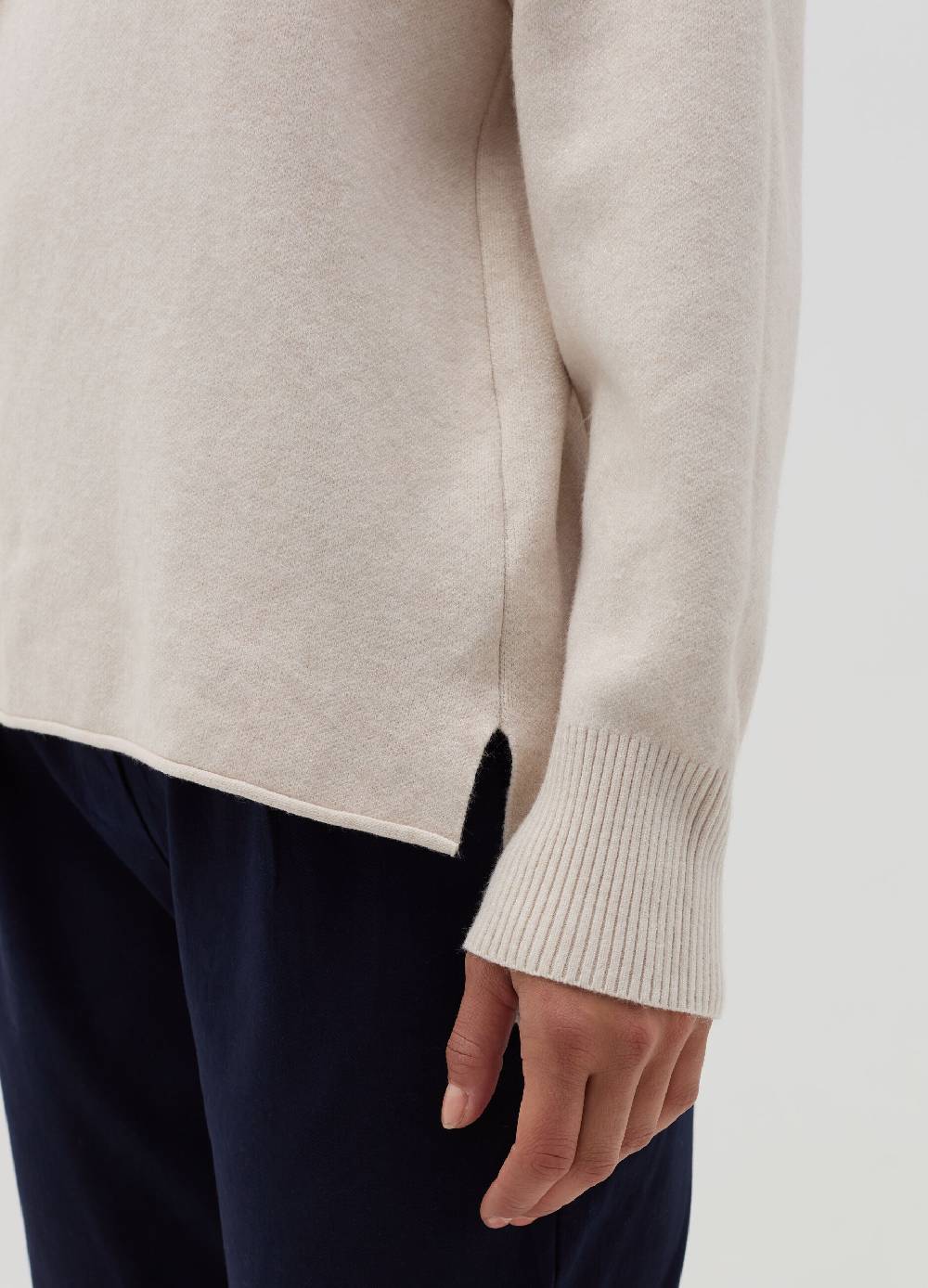 HYBRID Pullover con spacchetti Promozione Limitata