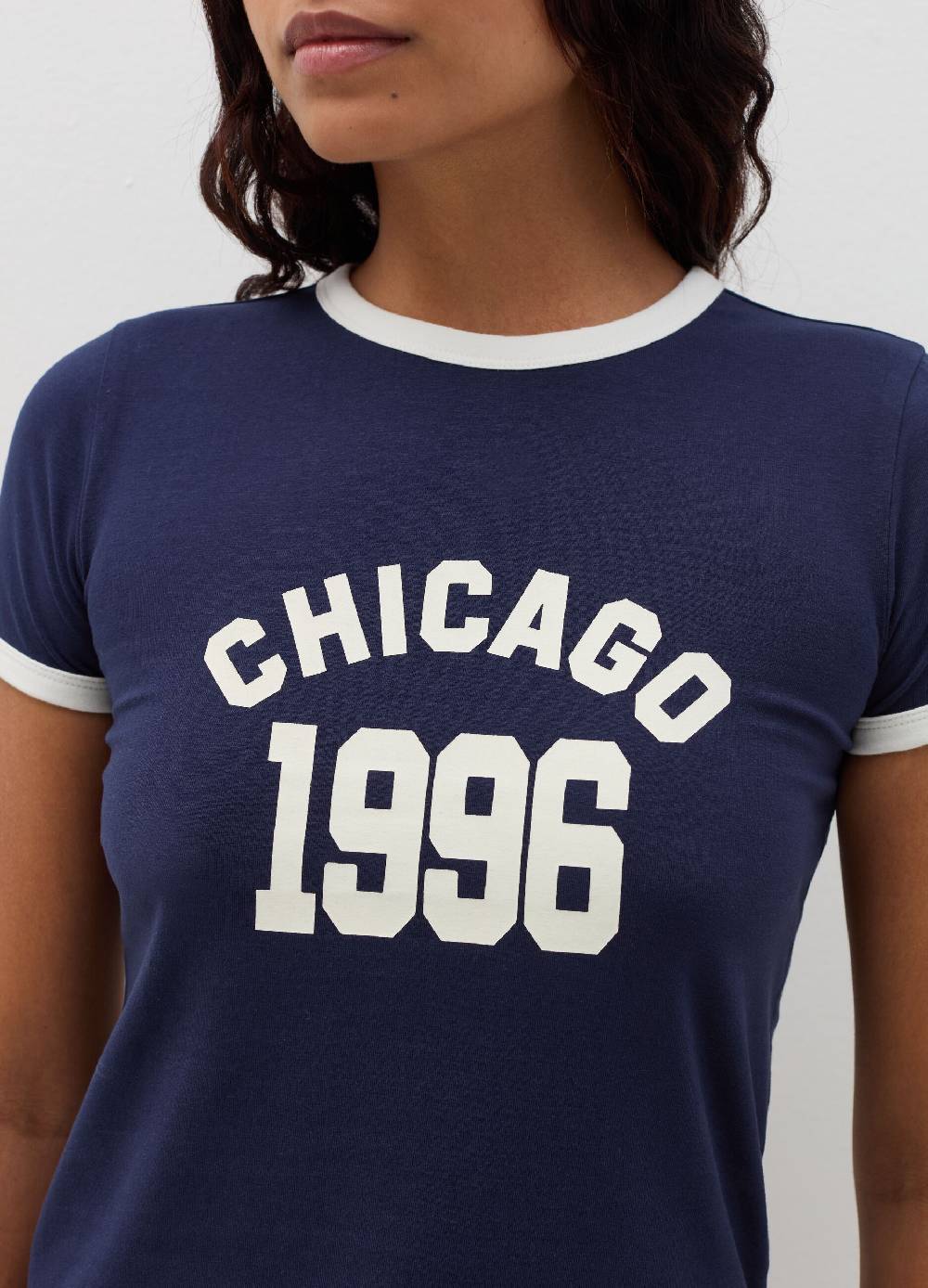 B. ANGEL T-shirt con profili a contrasto e stampa 2025