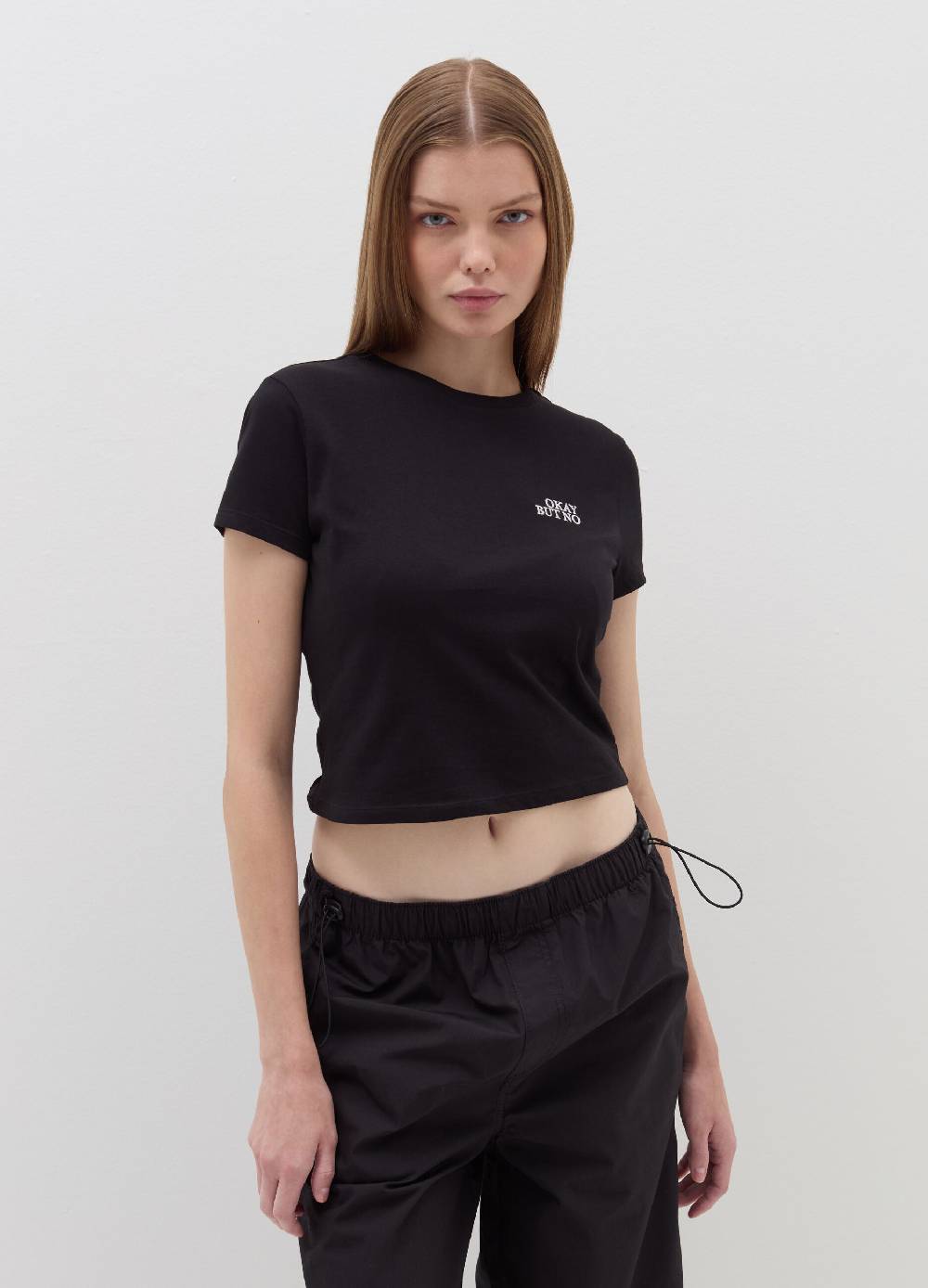 B. ANGEL T-shirt crop con ricamo lettering Consegna Veloce