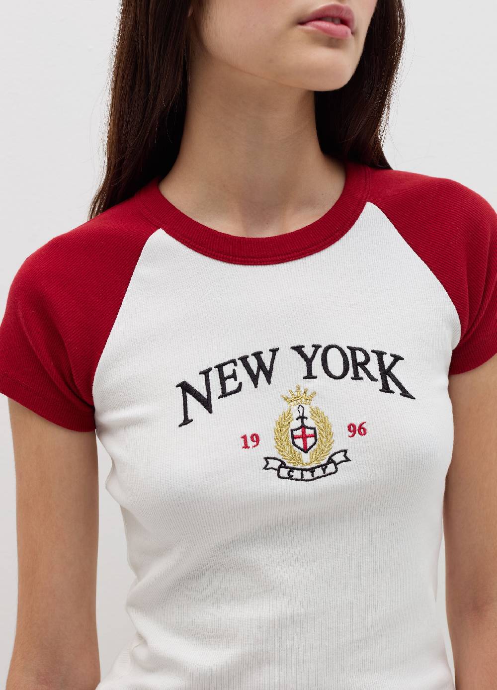 B. ANGEL T-shirt a costine con ricamo Novità