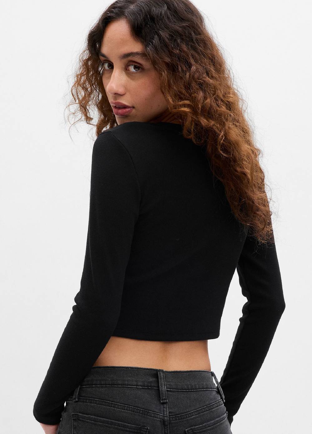 GAP T-shirt cropped a maniche lunghe Economico