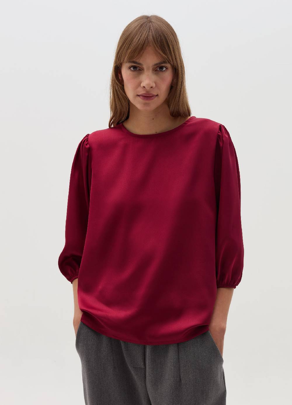 HYBRID Blusa in satin con maniche a sbuffo Vendite Flash