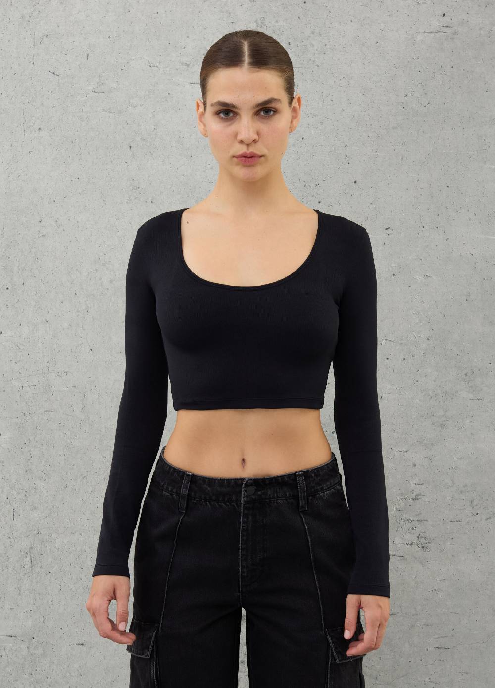 UTOPJA Cut Out Crop Longsleeve Black Offerta San Valentino