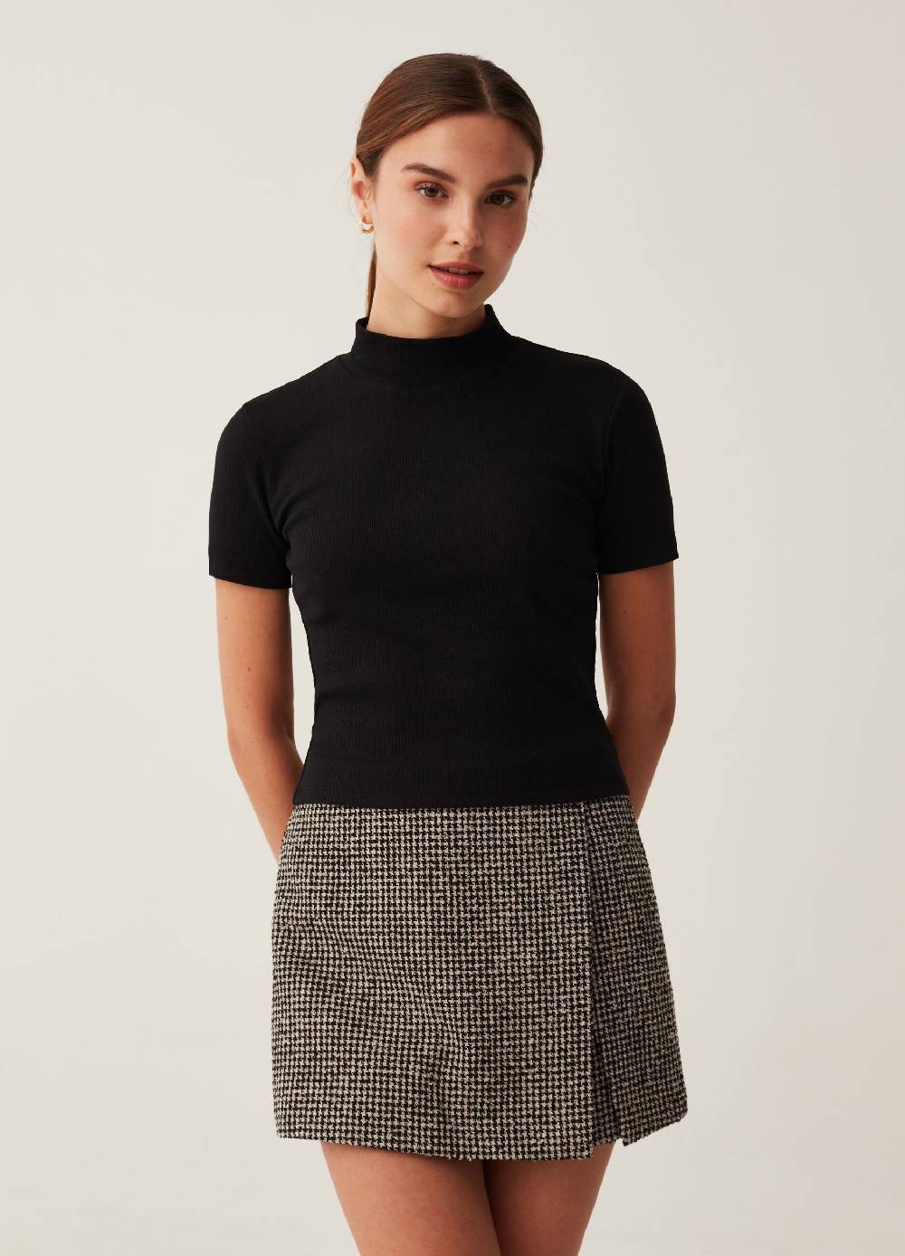 B. ANGEL T-shirt a costine sottili mock neck Fino Al -60%