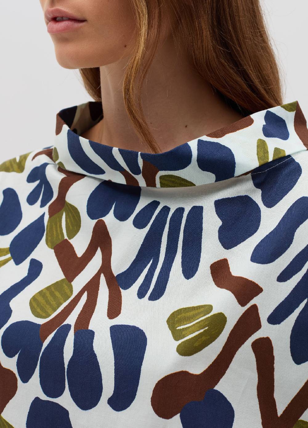 HYBRID Blusa in cotone stretch floreale Offerte