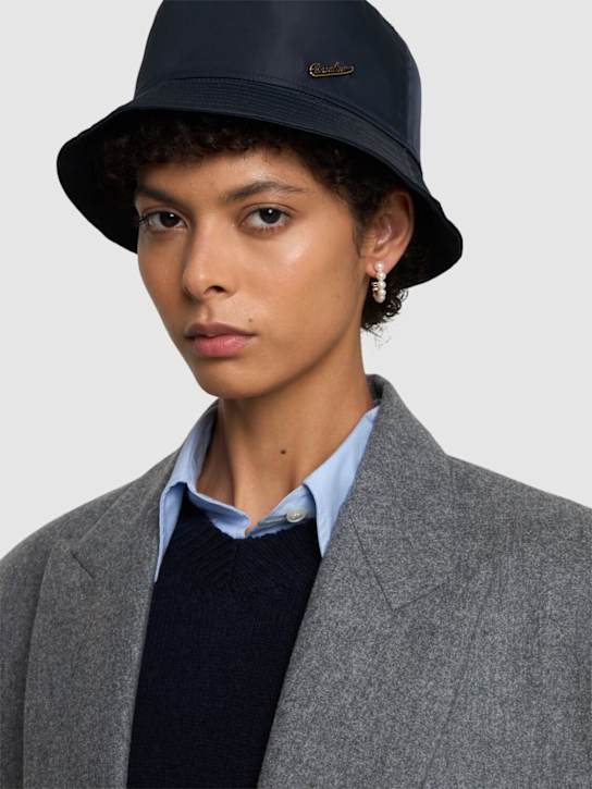 Luisaviaroma Cappello bucket impermeabile Ultimi tre giorni