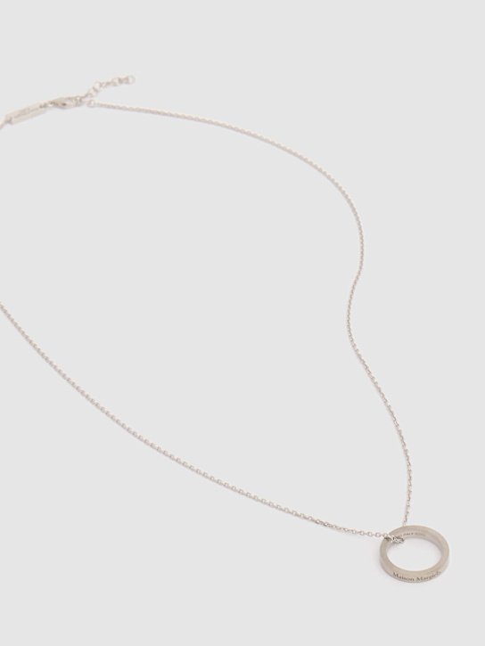Luisaviaroma Collana con charm e logo inciso Black Friday Prezzi