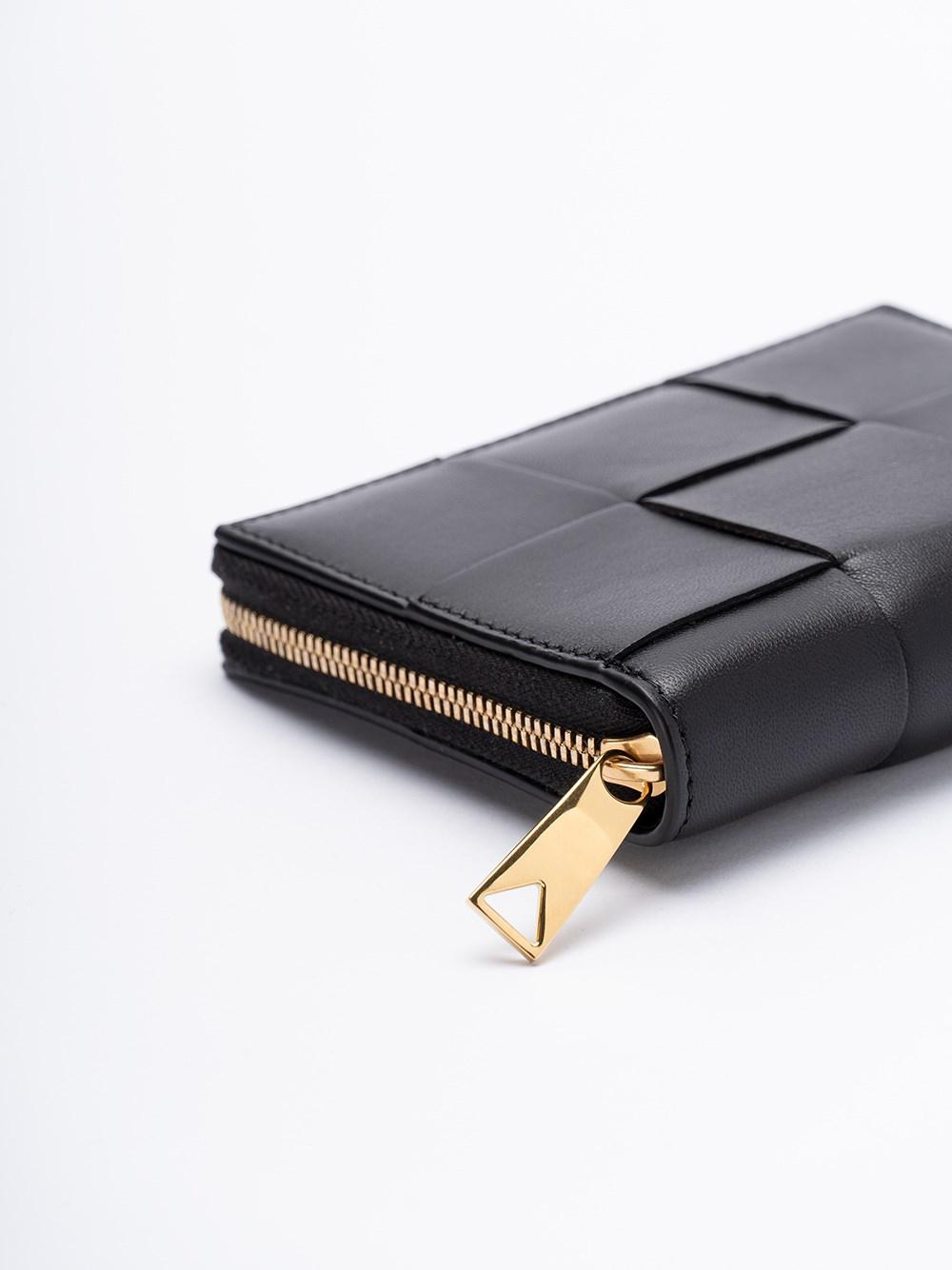 Bottega veneta `Compact Cassette Zip Around Wallet` Affare Del Giorno