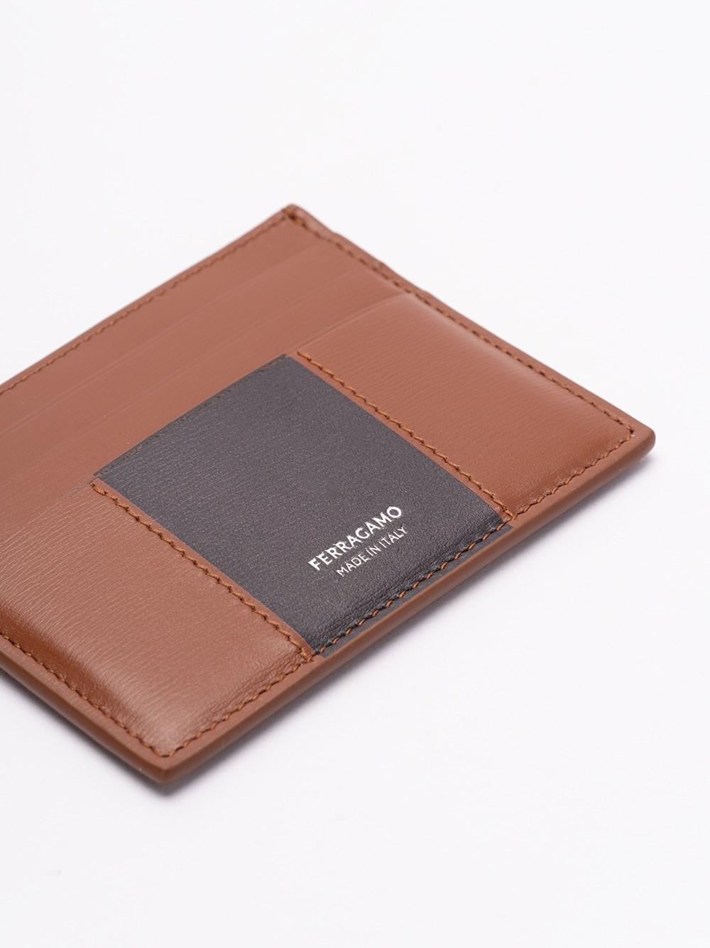 Ferragamo `Classic` Wallet Offerte stagionali