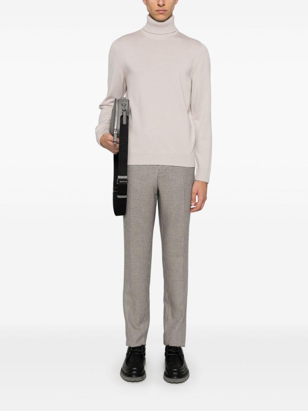 Drumohr Turtle-Neck Sweater Comprane uno, ottenene uno gratis