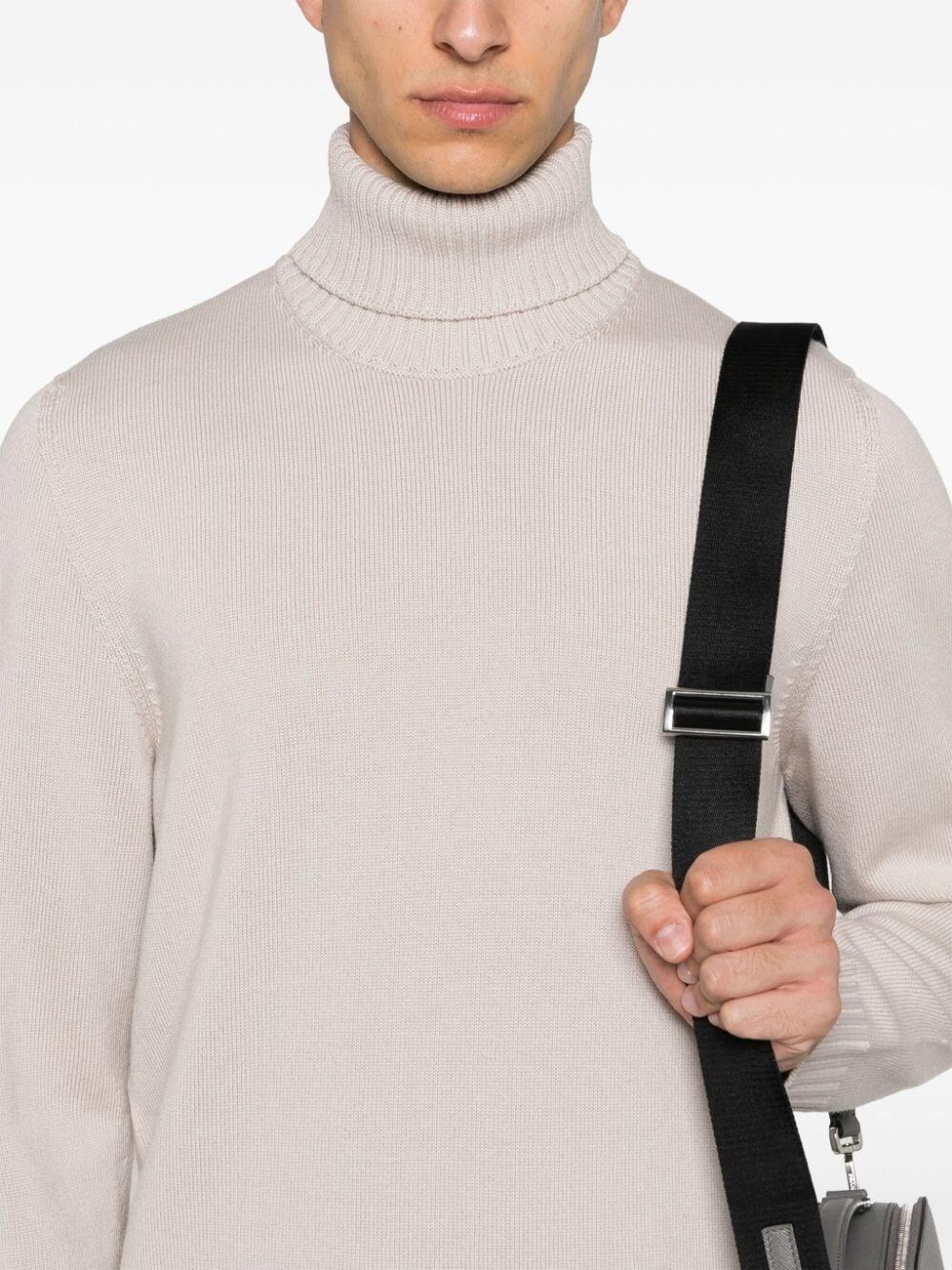 Drumohr Turtle-Neck Sweater Comprane uno, ottenene uno gratis