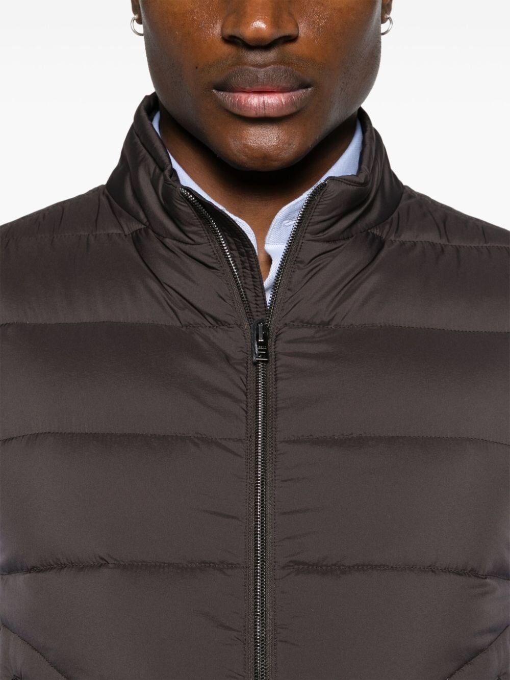 Herno `Il Gilet` Padded Vest Esporta salva