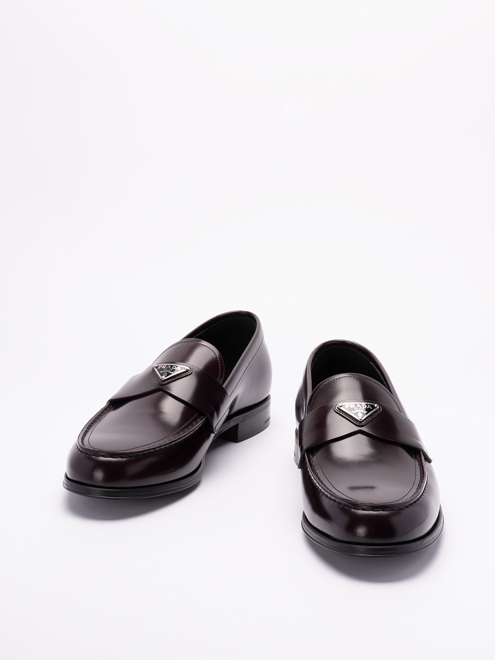 Prada Brushed Leather Loafers Vendite Flash