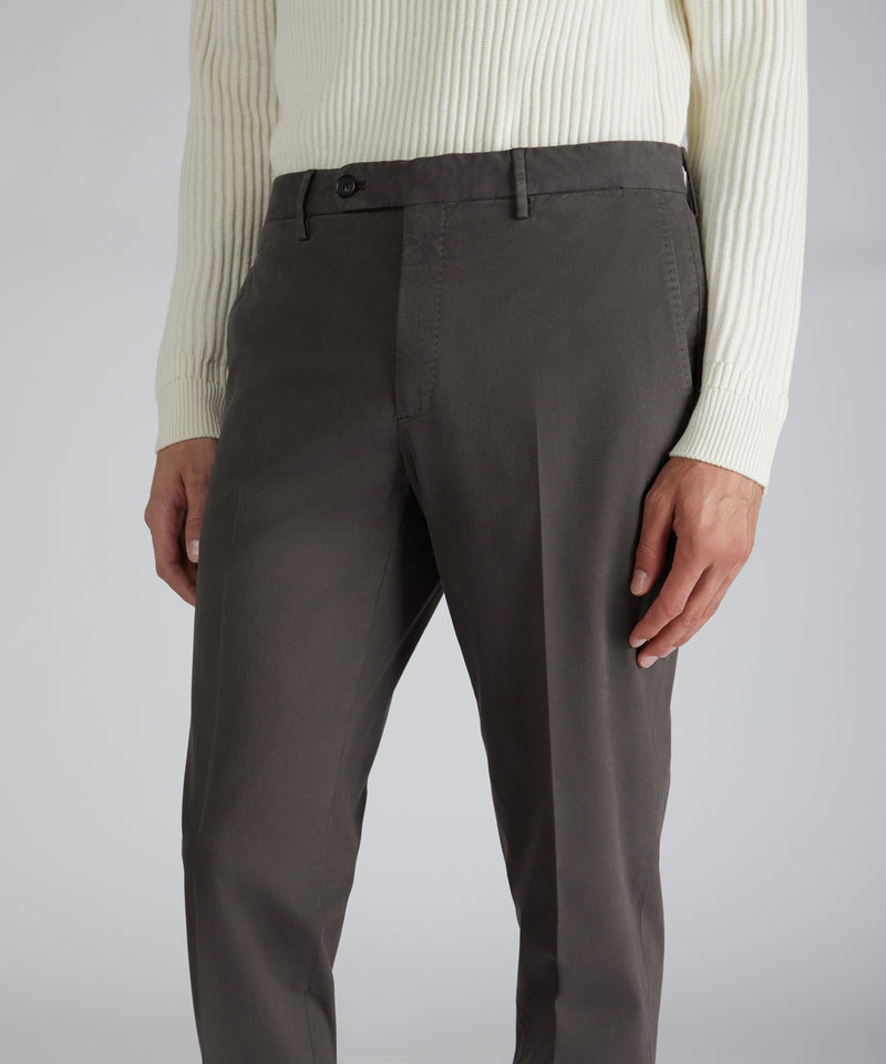 Slowear Pantalone tapered fit in cotone e lyocell Vendita Calda