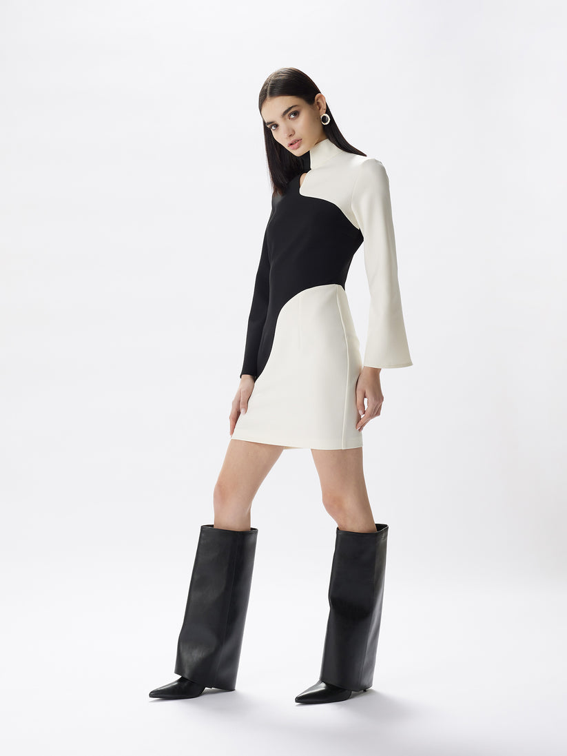 Space Simona Corsellini Abito corto bicolor con frange metalliche Fino Al -60%