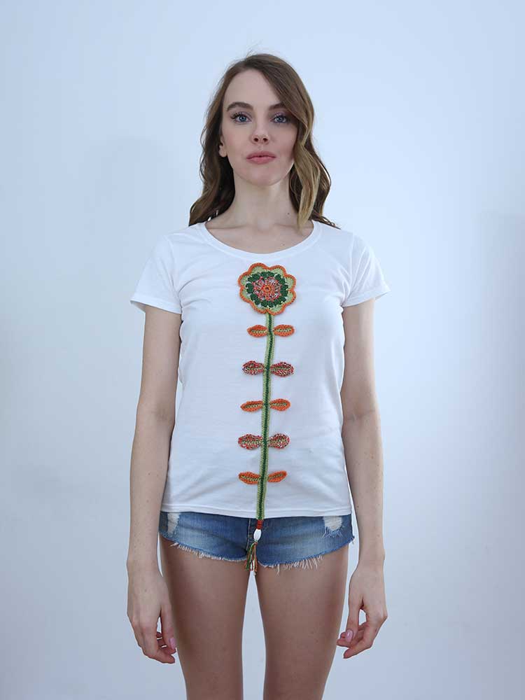 Tricot à Porter T-SHIRT SCOLLO AMPIO RICAMO UNCINETTO Saldi Di Fabbrica