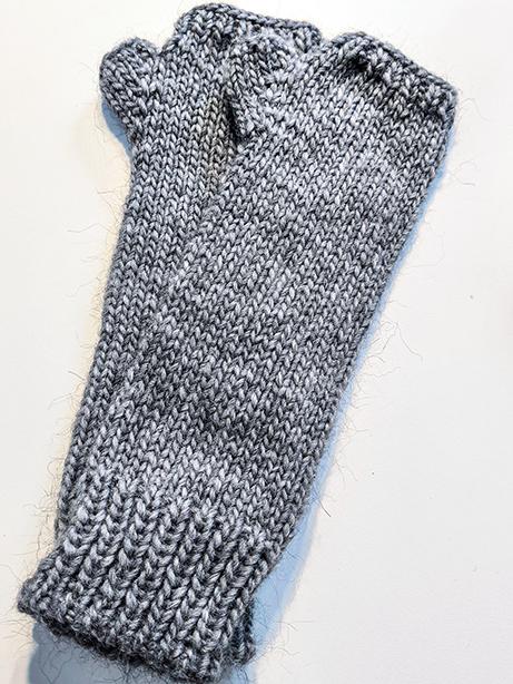 Tricot à Porter Manicotti in maglia con orli a coste Spedizione Gratuita