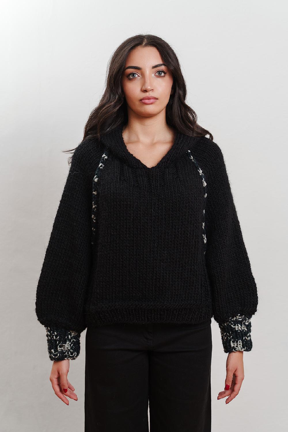 Tricot à Porter Maglia con cappuccio In Vendita