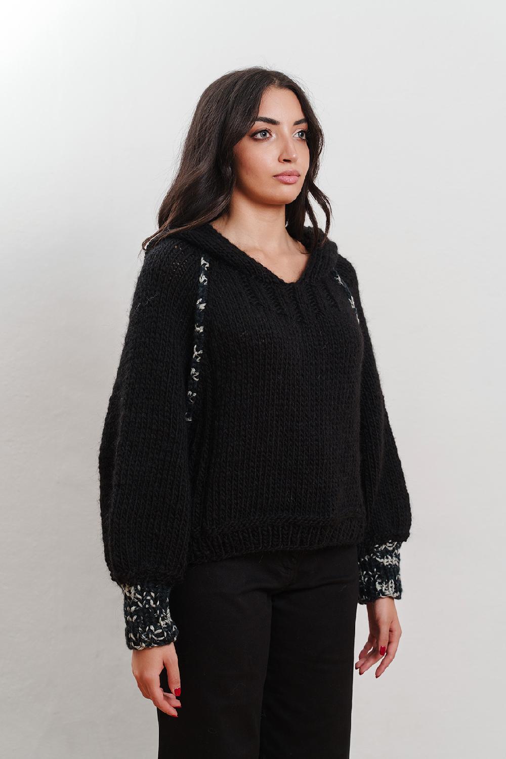 Tricot à Porter Maglia con cappuccio In Vendita