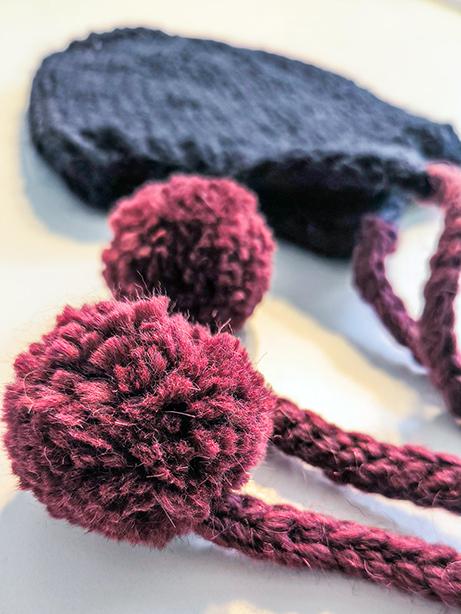 Tricot à Porter Cappello paraorecchie e pon pon Negozio