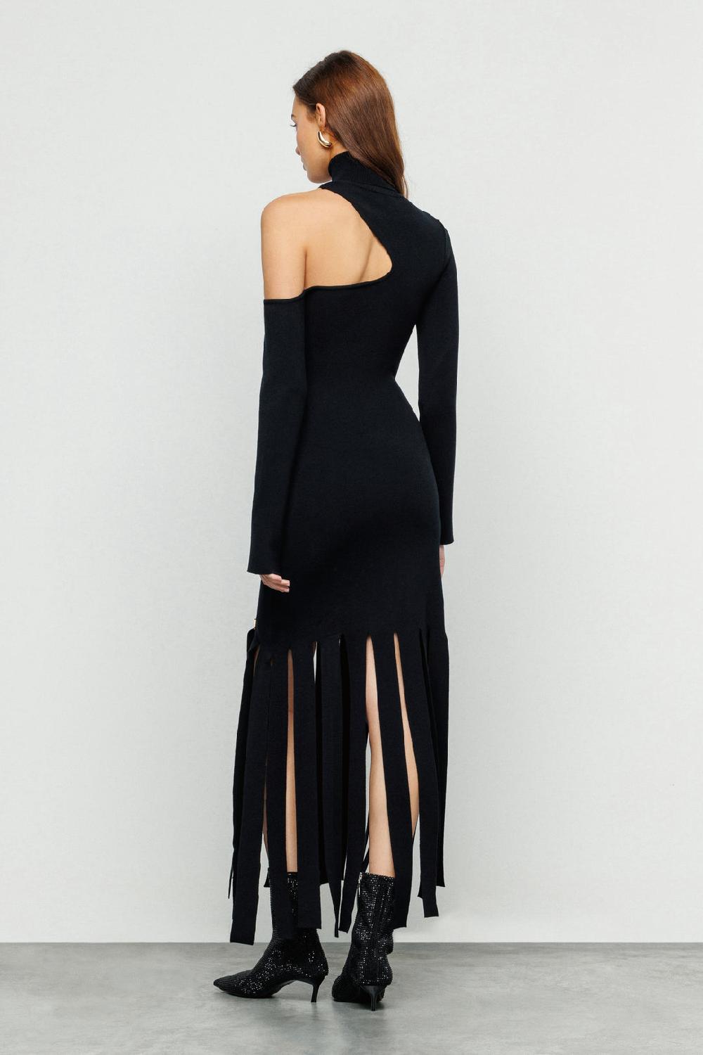 Akep ABITO LUNGO AKEP CUT OUT SULLA SPALLA CON FRANGE Online
