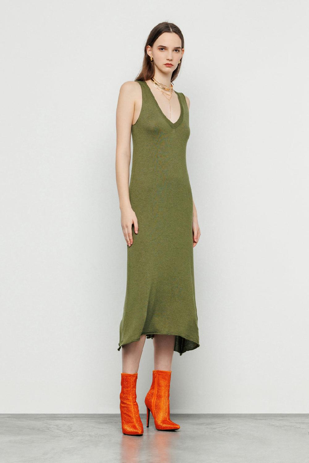 Akep ABITO MIDI AKEP CON SCOLLO A V SMANICATO Moda