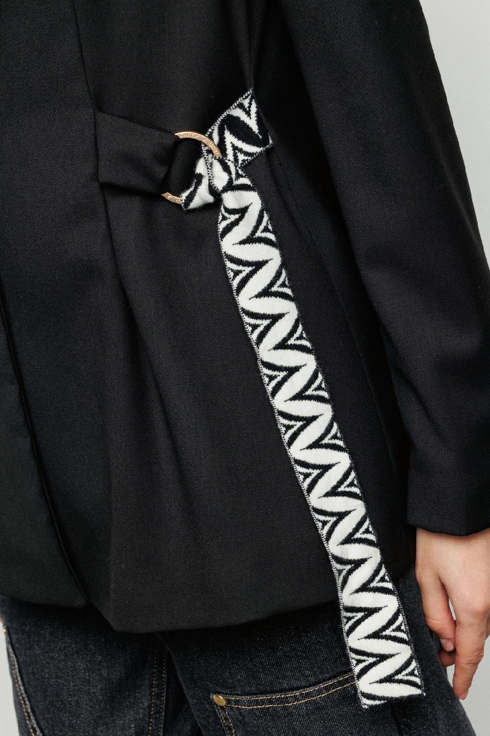Akep BLAZER AKEP IN FRESCO LANA CON CINTURA IN MAGLIA JACQUARD 2025