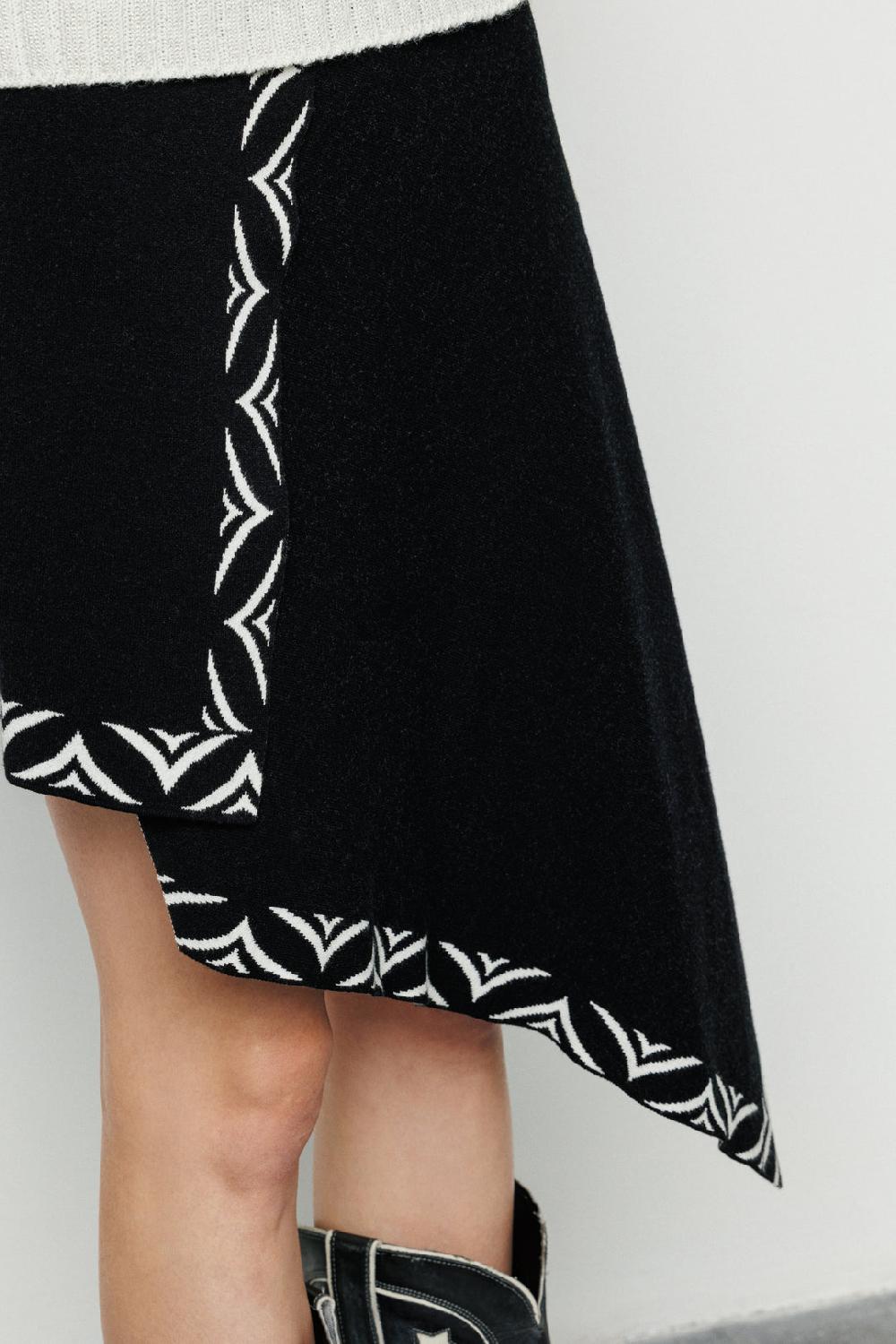 Akep GONNA CORTA AKEP A PORTAFOGLIO CON ORLO JACQUARD Italia