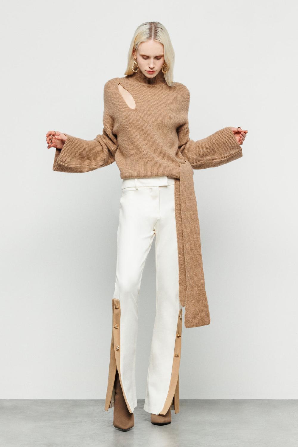 Akep PULLOVER AKEP A COLLO ALTO CON FUSCIACCA LATERALE Prezzo Ridotto