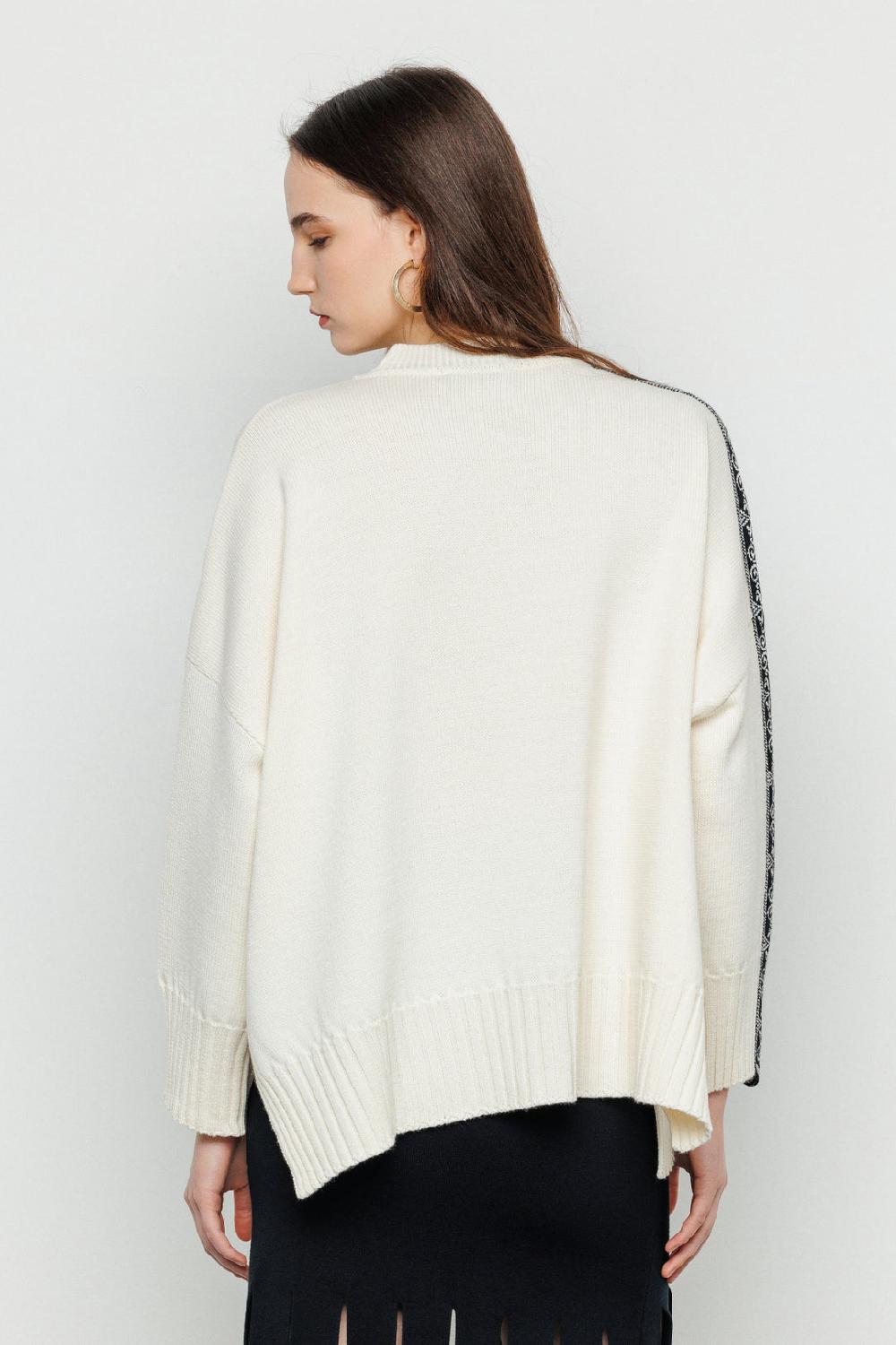 Akep PULLOVER AKEP GIROCOLLO CON BANDA JACQUARD LUNGO LE MANICHE Presa