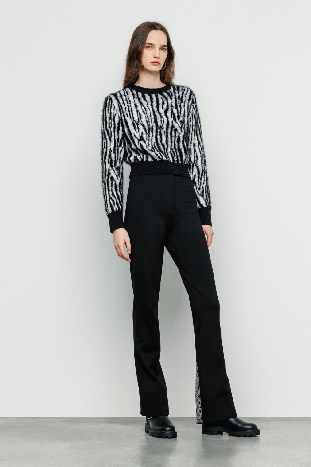 Akep PANTALONE AKEP CON SPACCHI SUL FONDO IN JACQUARD Sottocosto