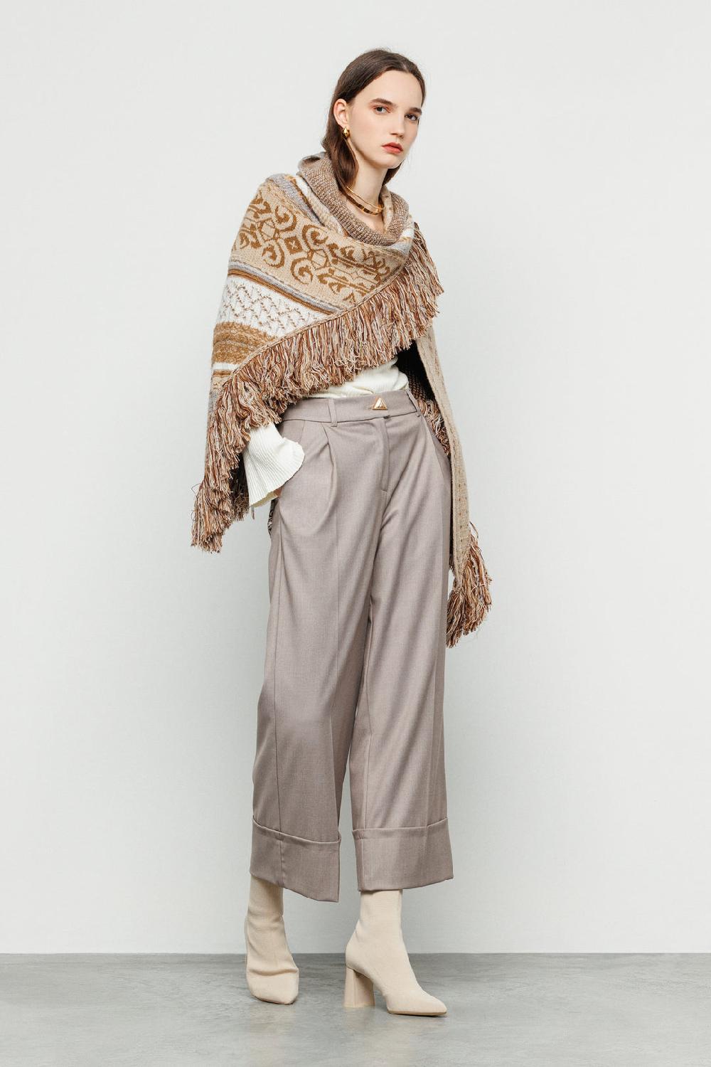 Akep PANTALONE BOOTCUT IN FRESCO LANA CON TASCA JACQUARD SUL RETRO Offerta