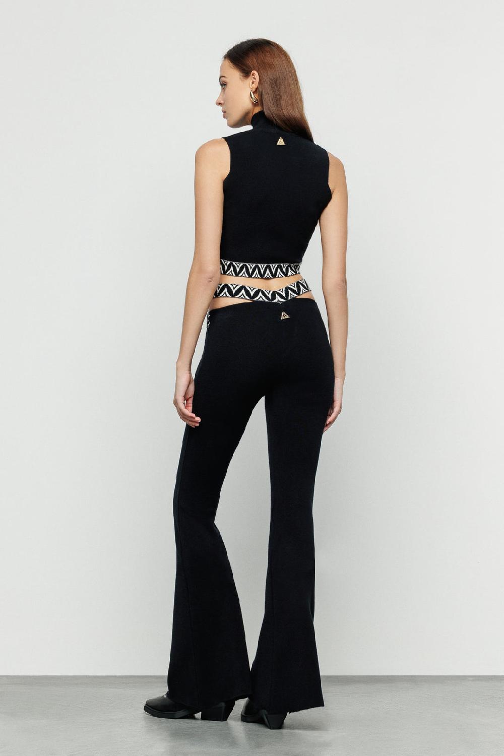 Akep PANTALONE FLARE AKEP CON DETTAGLIO JACQUARD LOGO ALLOVER Outlet